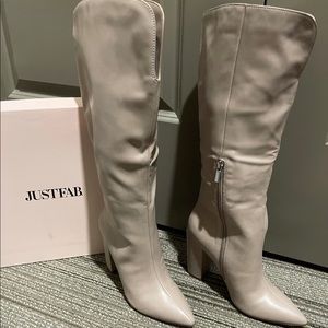 Mattison Block Heeled Boot - Sphinx